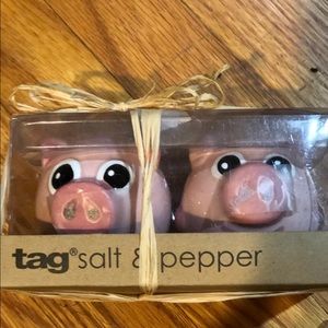 Pink Pig TAG Salt & Pepper Shakers